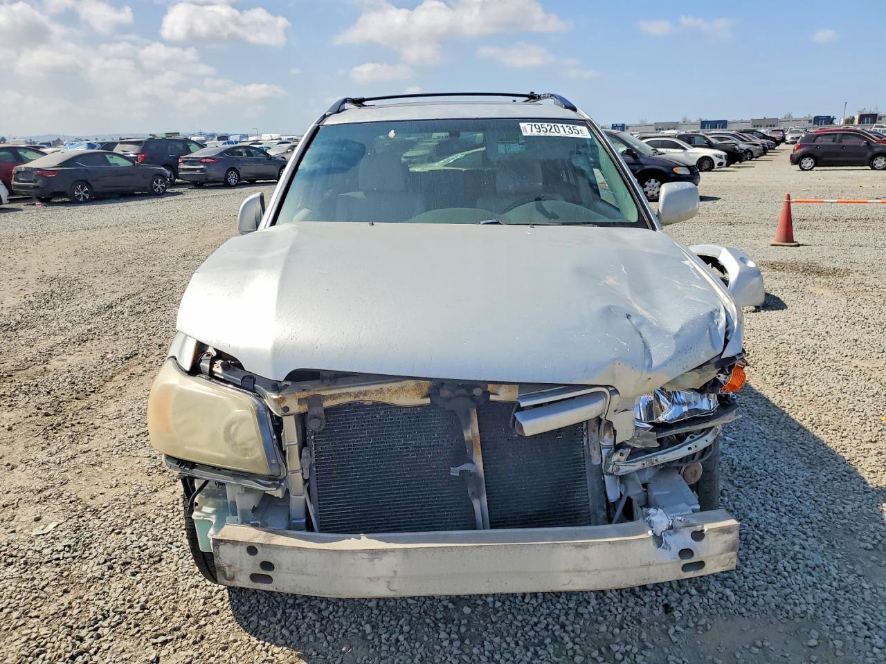 2004 TOYOTA HIGHLANDER