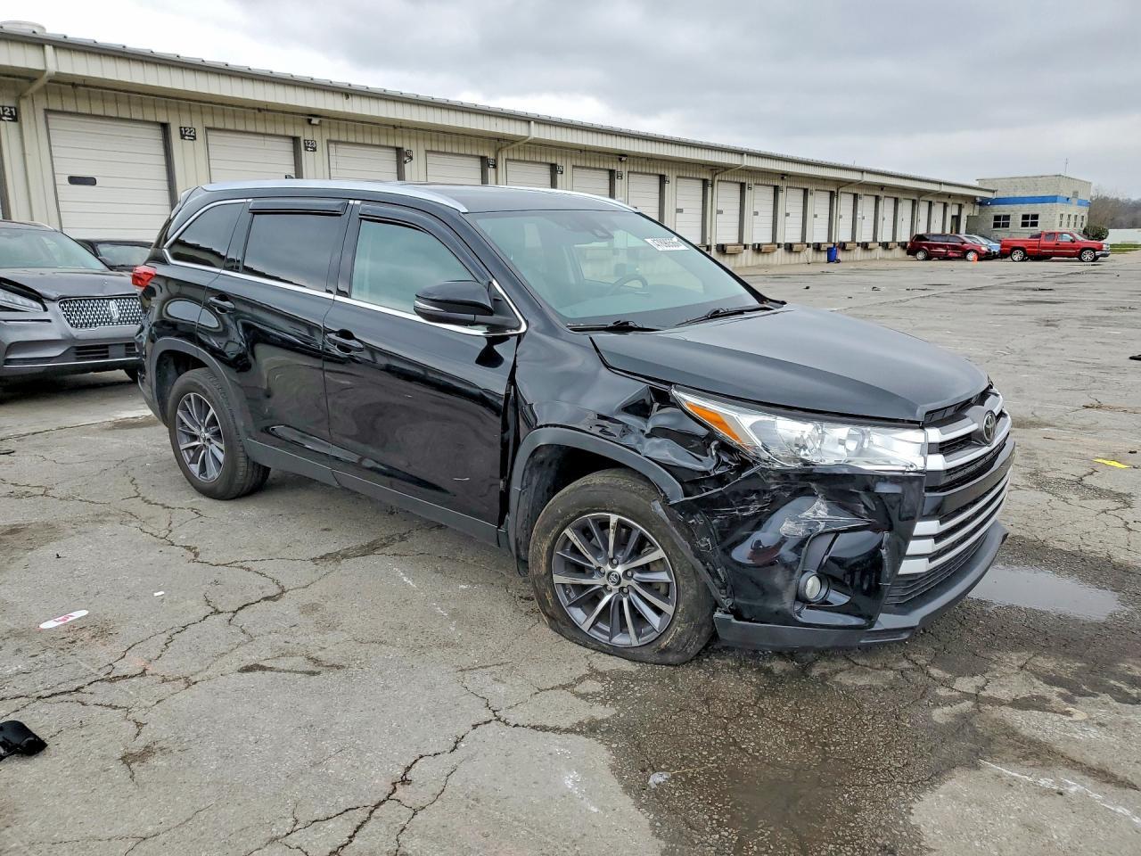2019 TOYOTA HIGHLANDER