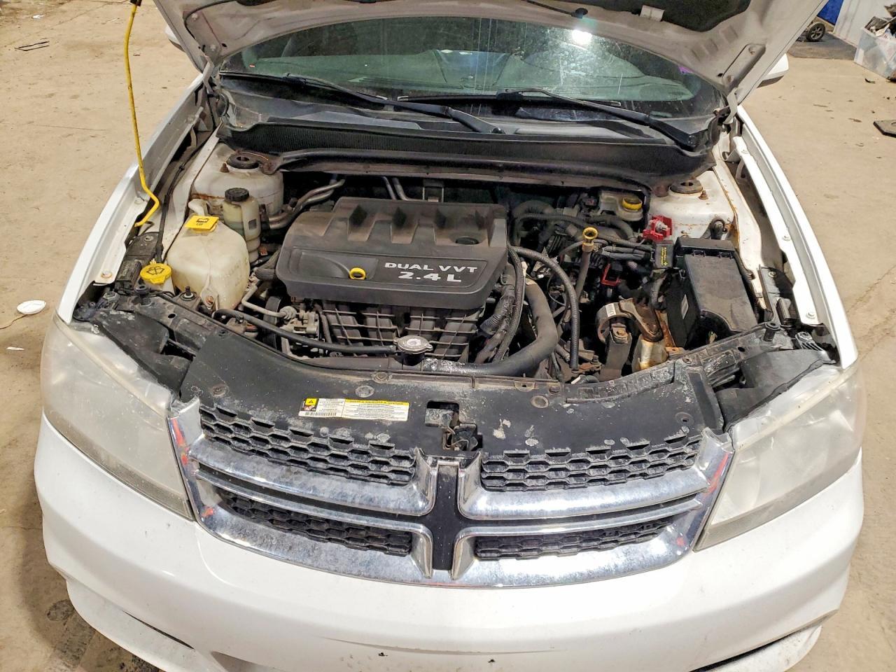 2013 DODGE Avenger