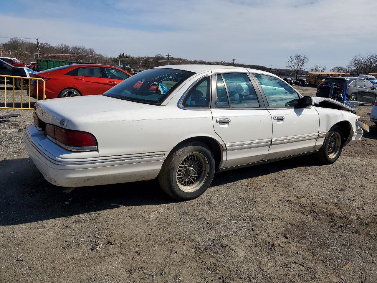 1997 FORD Crown Victoria