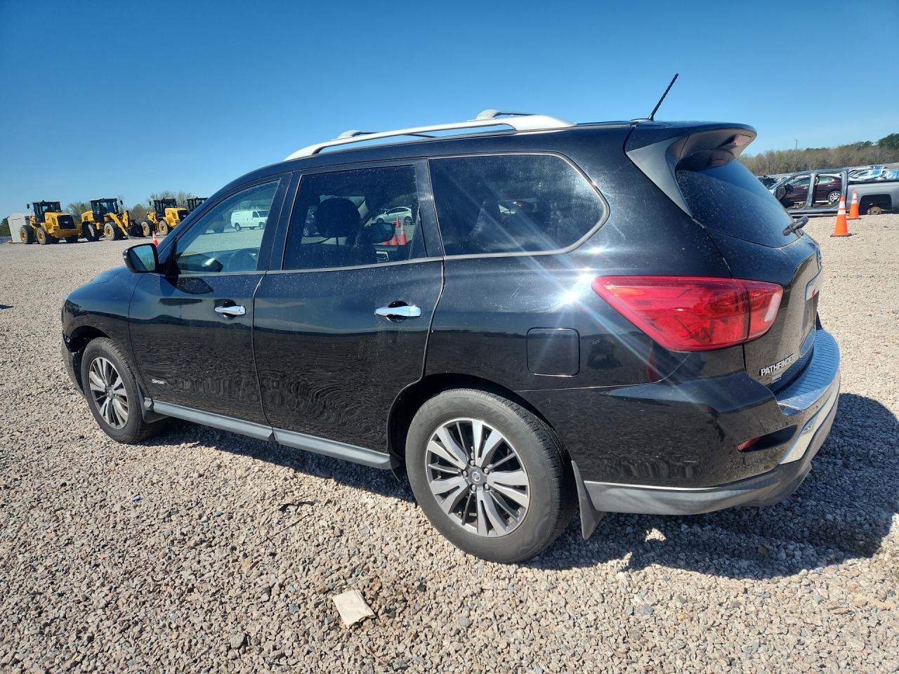 2018 NISSAN PATHFINDER
