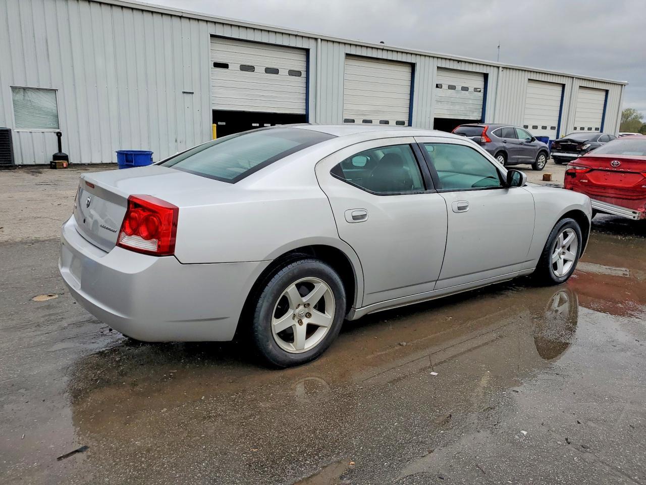 2010 DODGE CHARGER