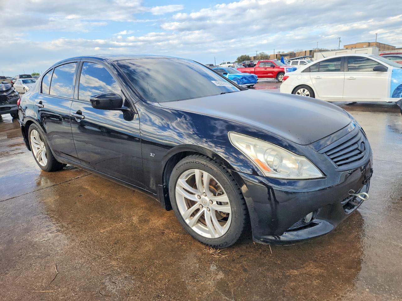 2015 INFINITI Q40