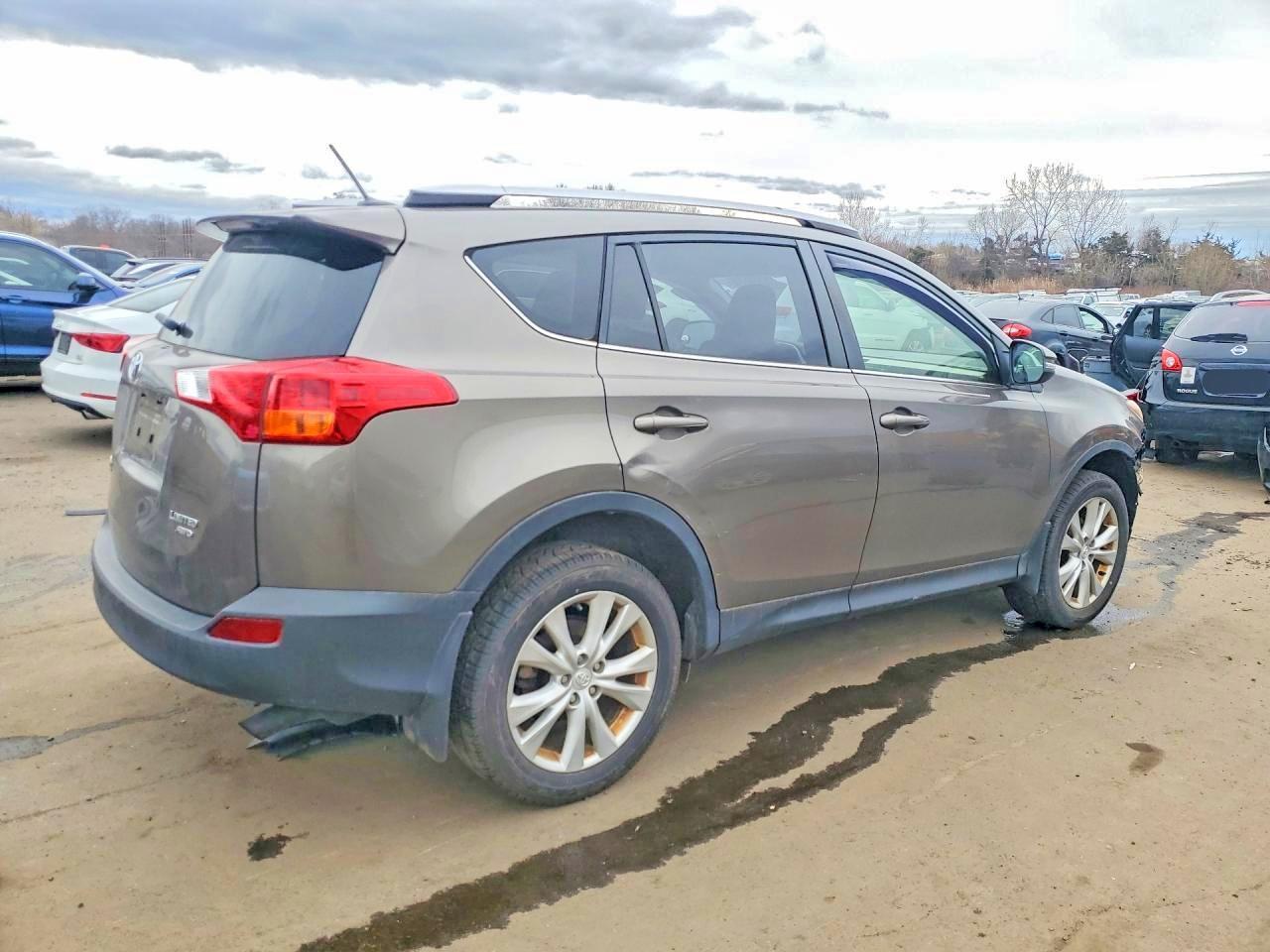 2015 TOYOTA RAV4