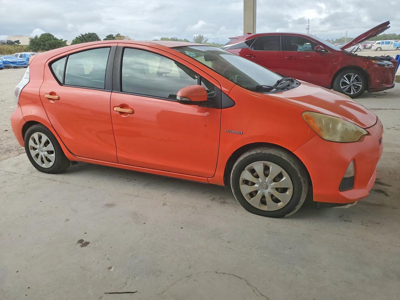2012 TOYOTA Prius c