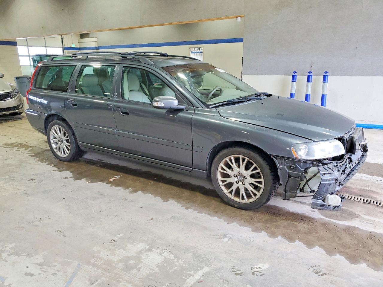 2007 VOLVO V70