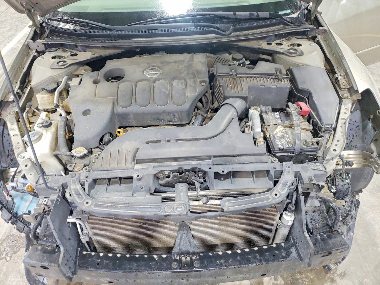 2010 NISSAN Alitma