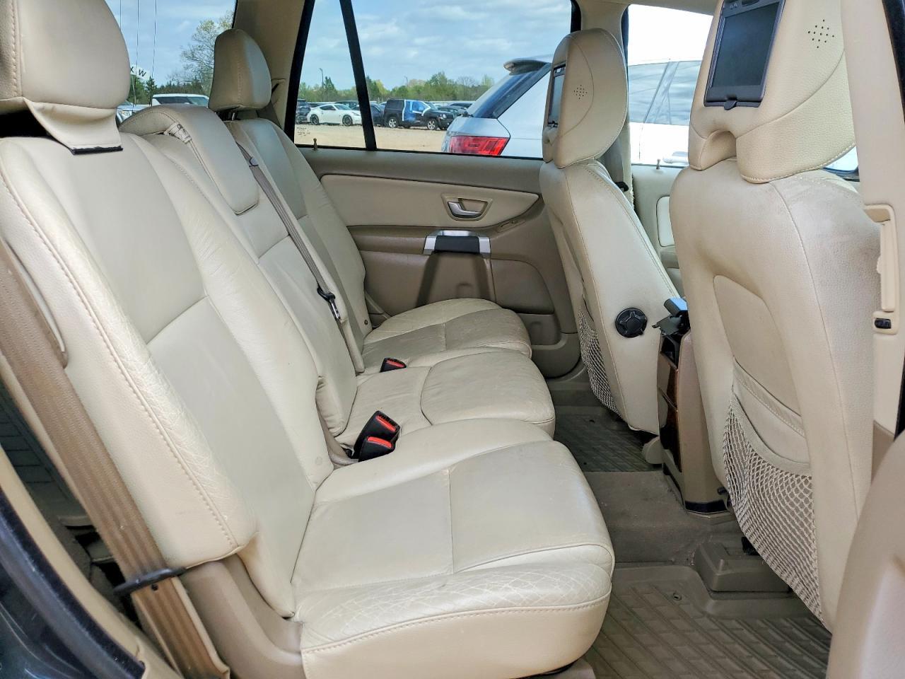 2009 VOLVO XC90