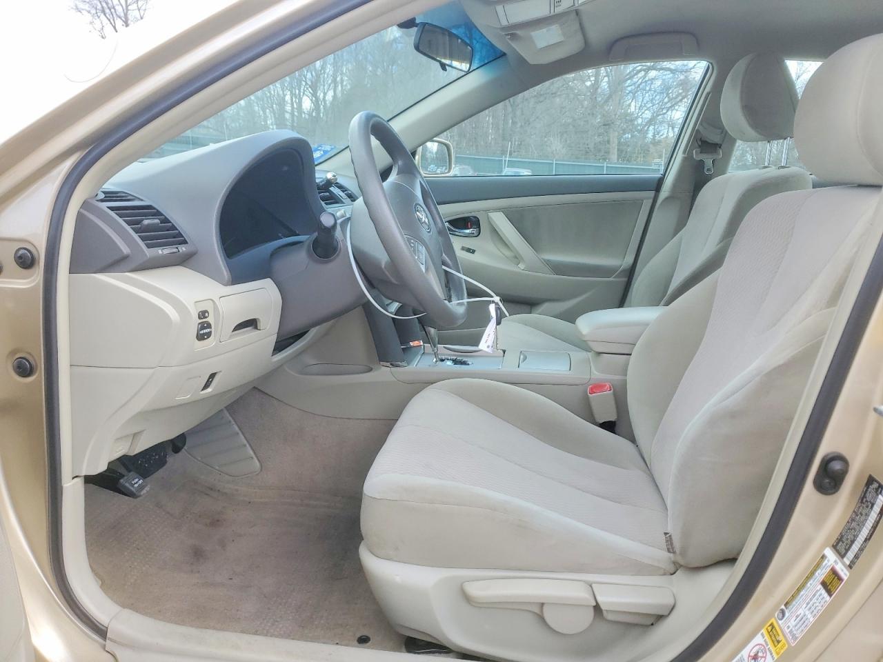 2011 TOYOTA CAMRY