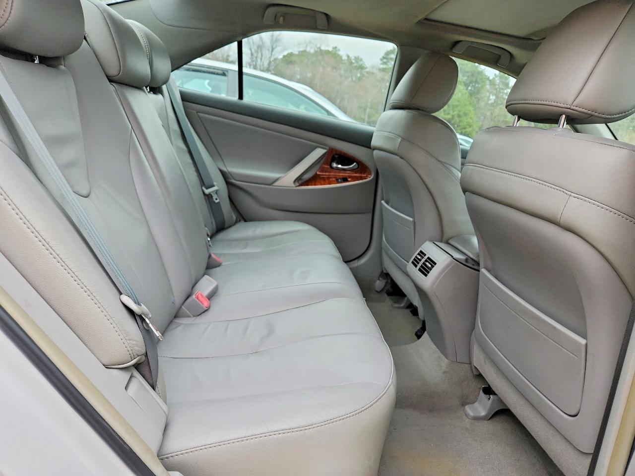 2010 TOYOTA CAMRY