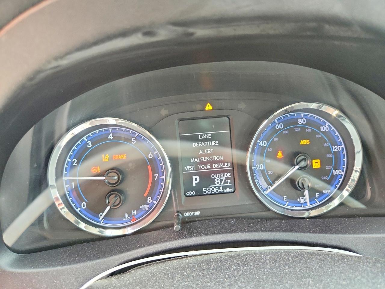 2018 TOYOTA COROLLA
