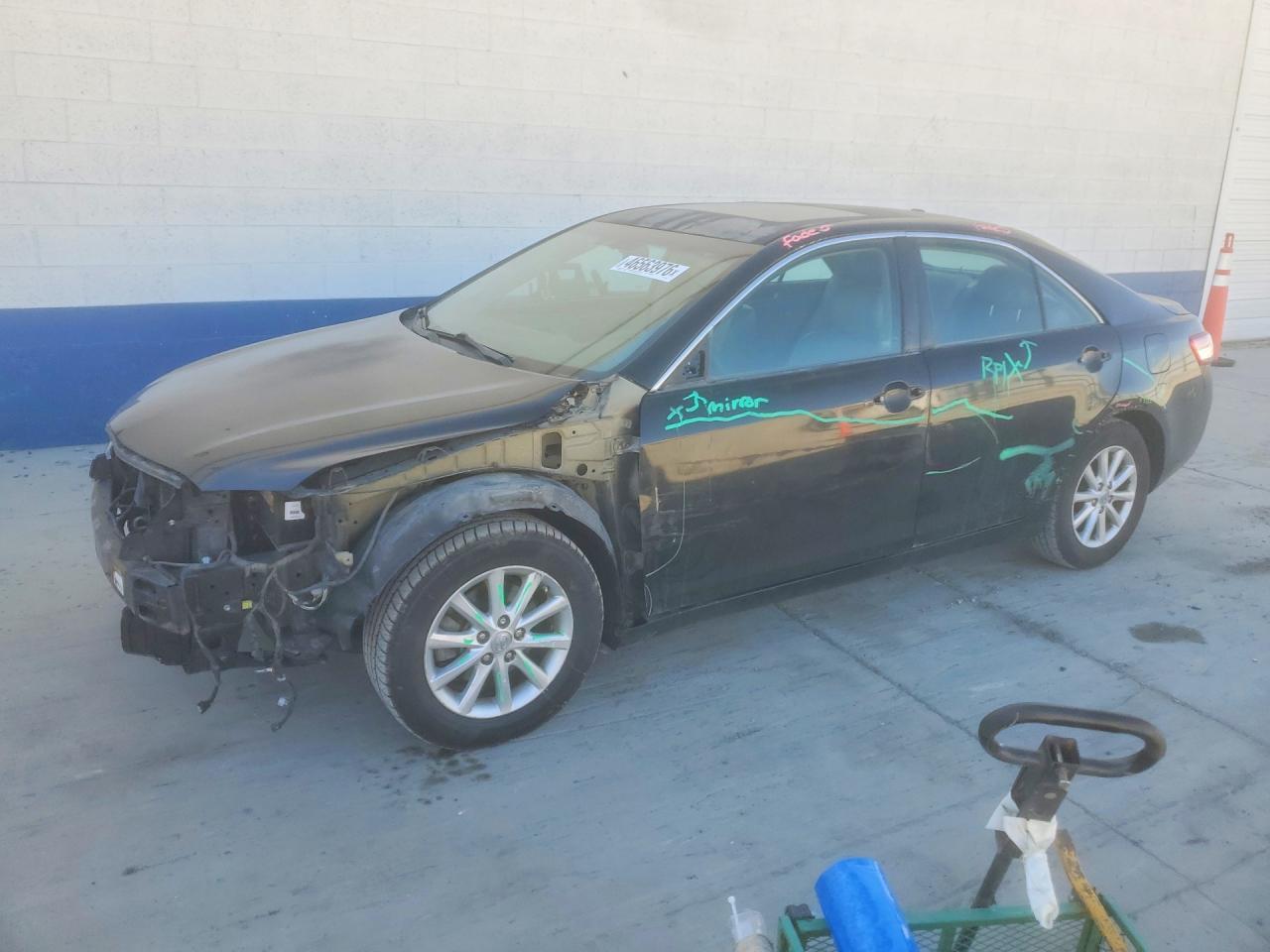 2011 TOYOTA CAMRY
