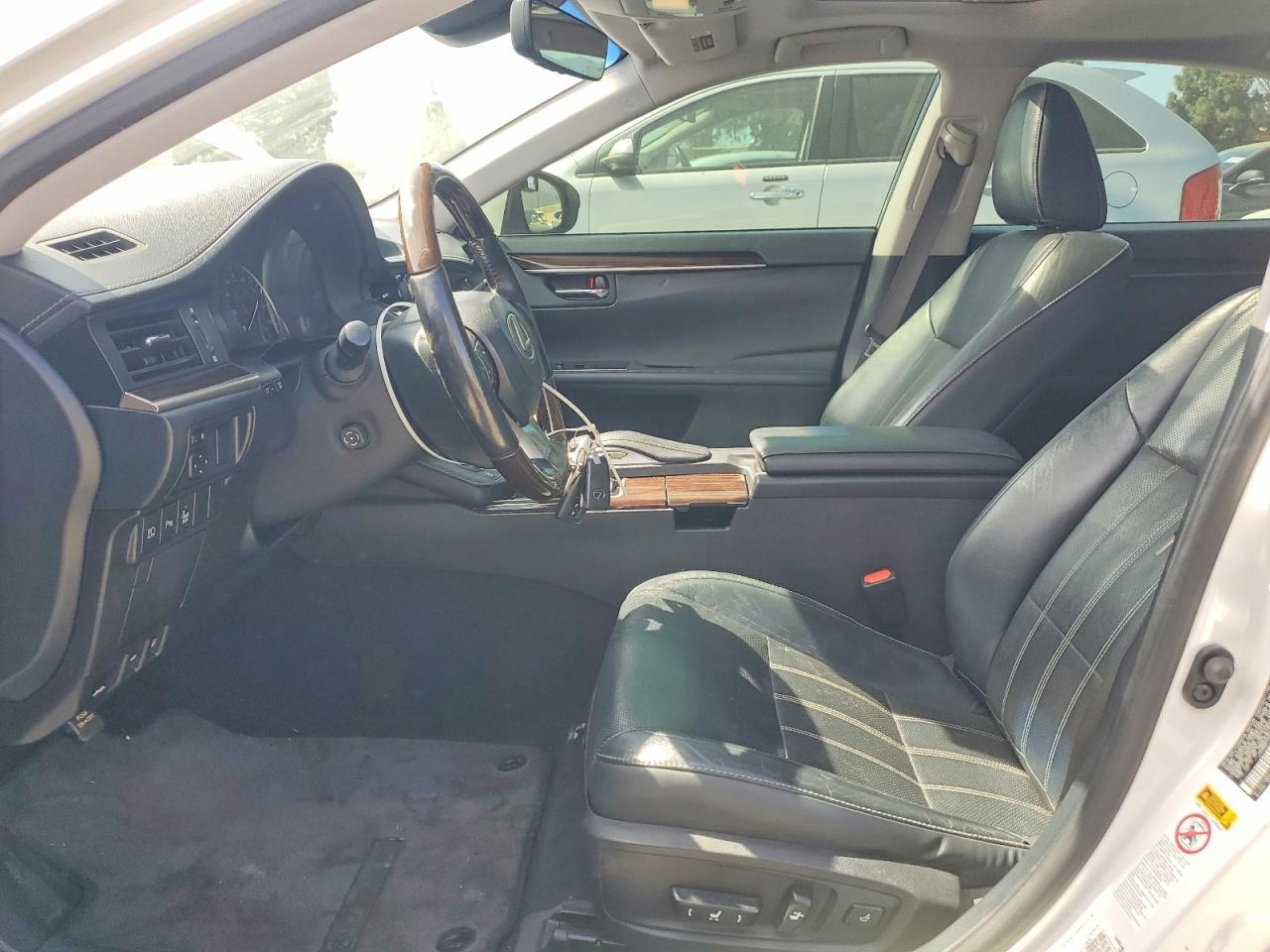 2016 LEXUS ES 300H