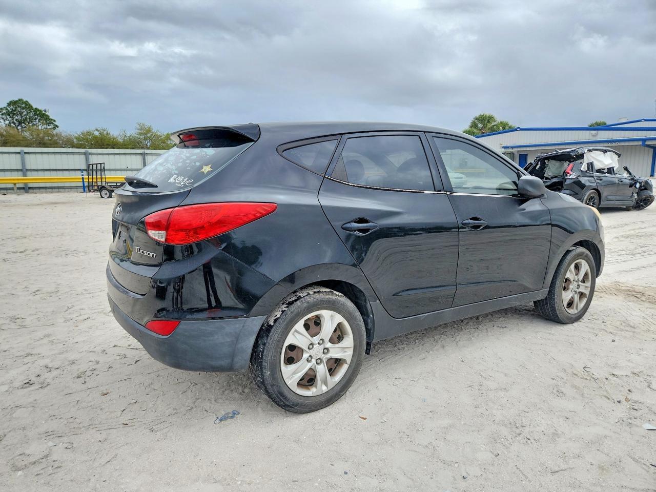 2011 HYUNDAI TUCSON