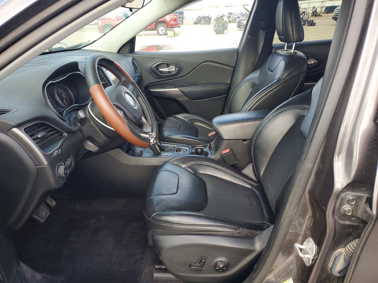 2019 JEEP CHEROKEE
