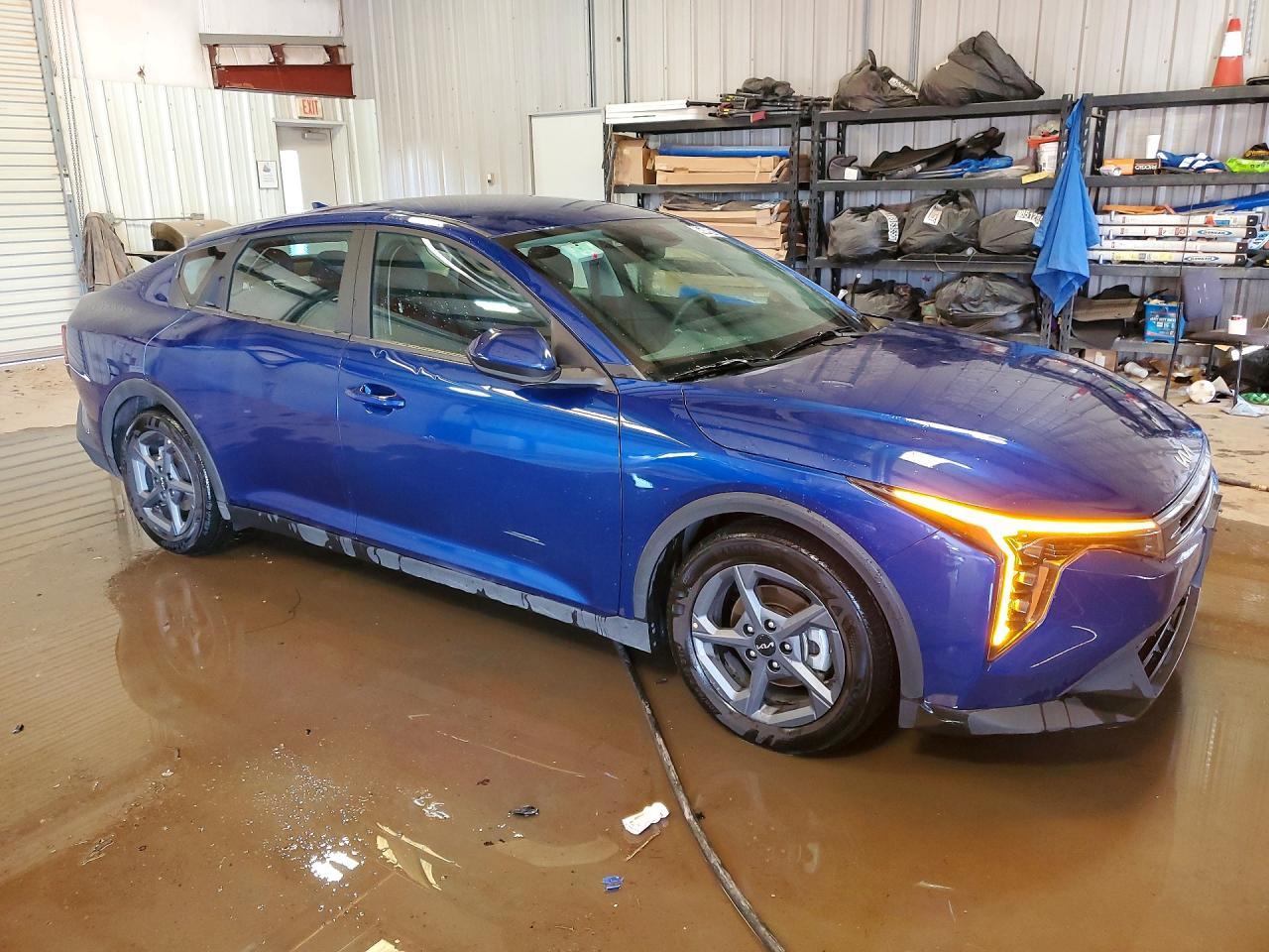 2025 KIA K4