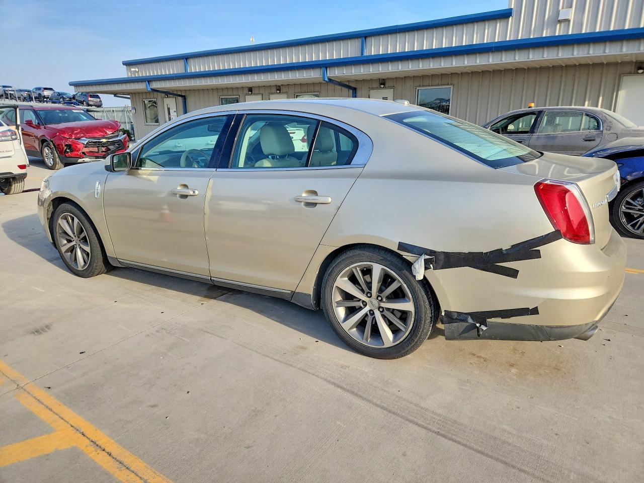 2010 LINCOLN MKS