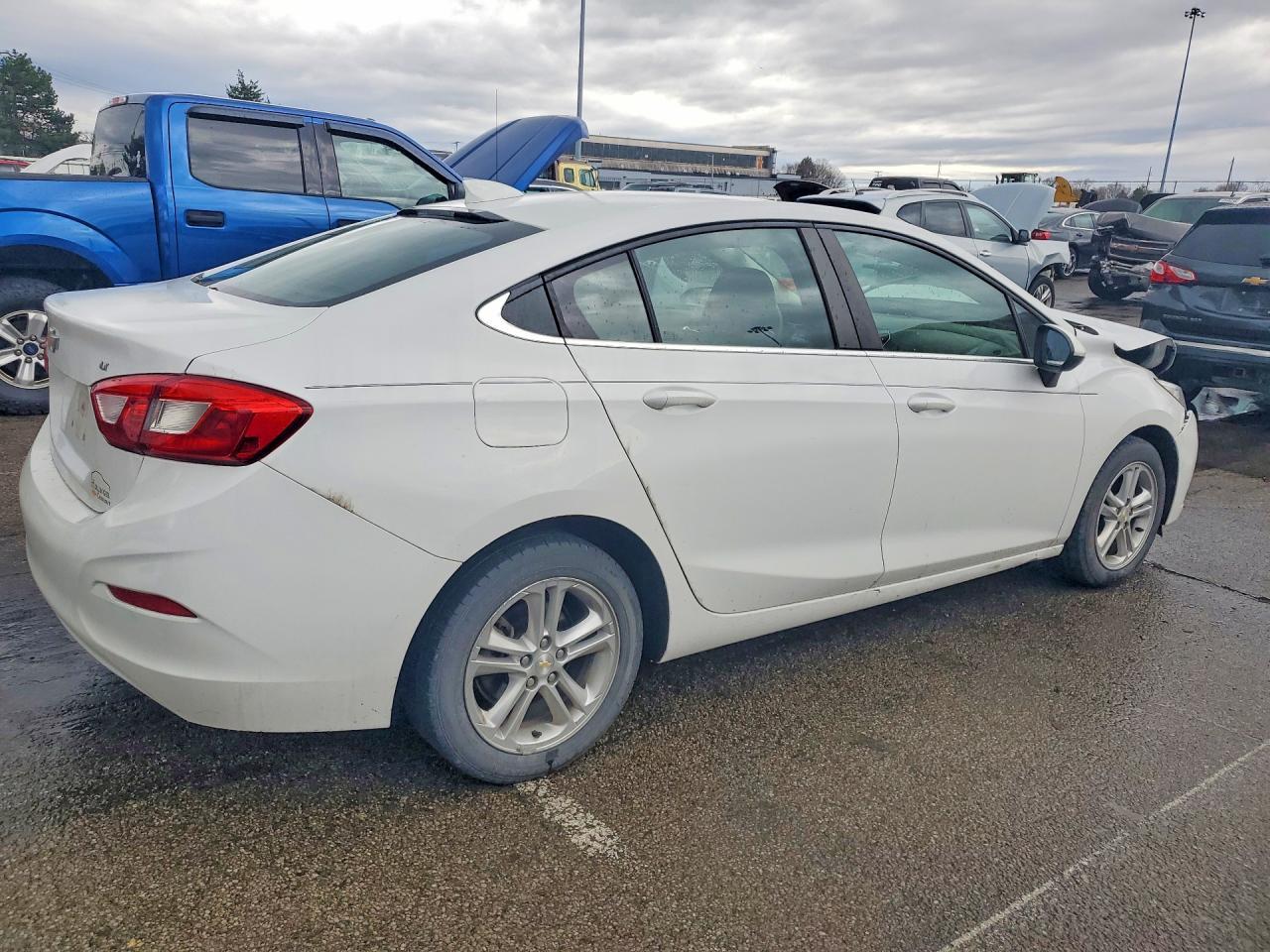 2017 CHEVROLET CRUZE