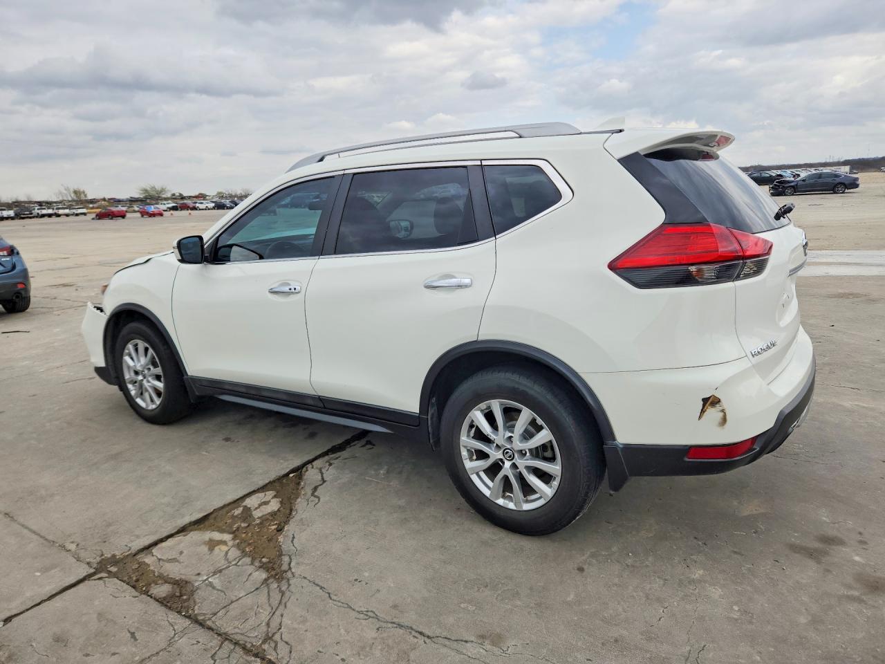 2017 NISSAN ROGUE