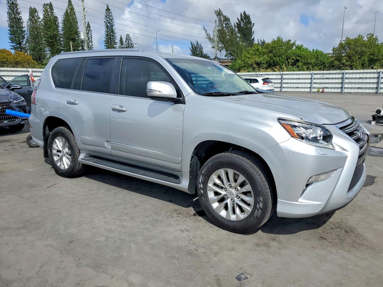 2017 LEXUS GX 460