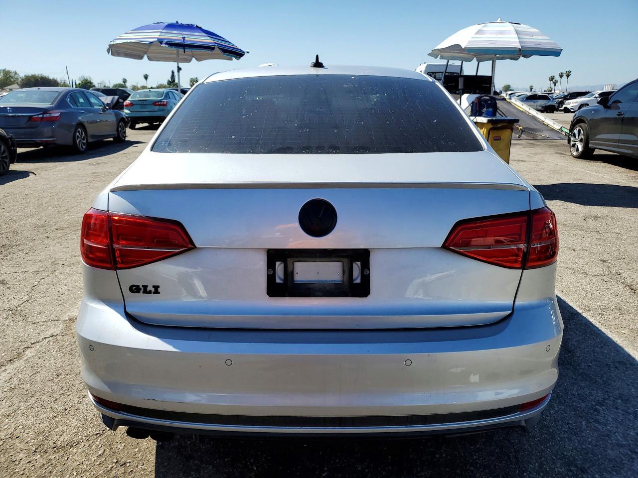 2016 VOLKSWAGEN JETTA