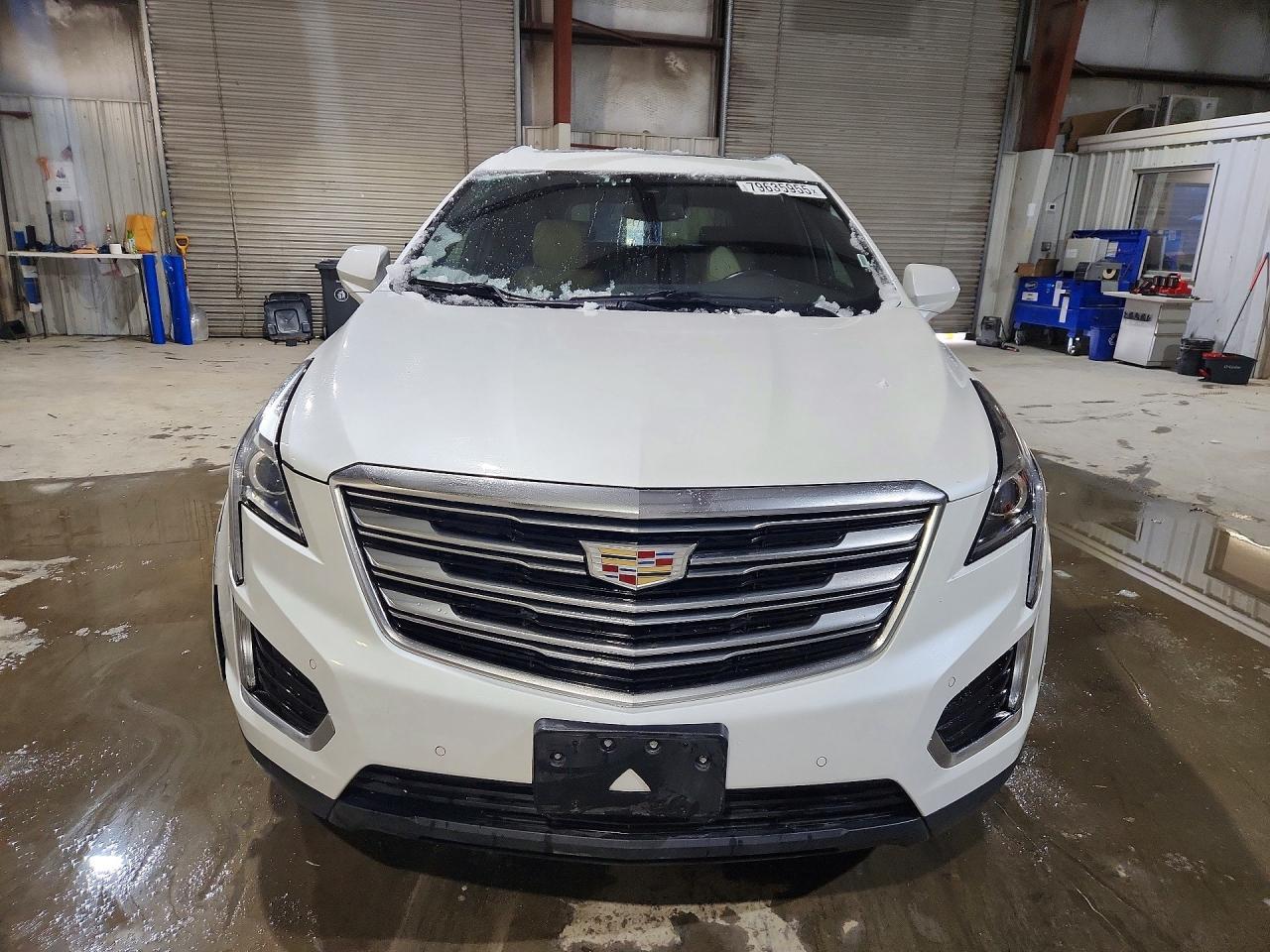 2017 CADILLAC XT5