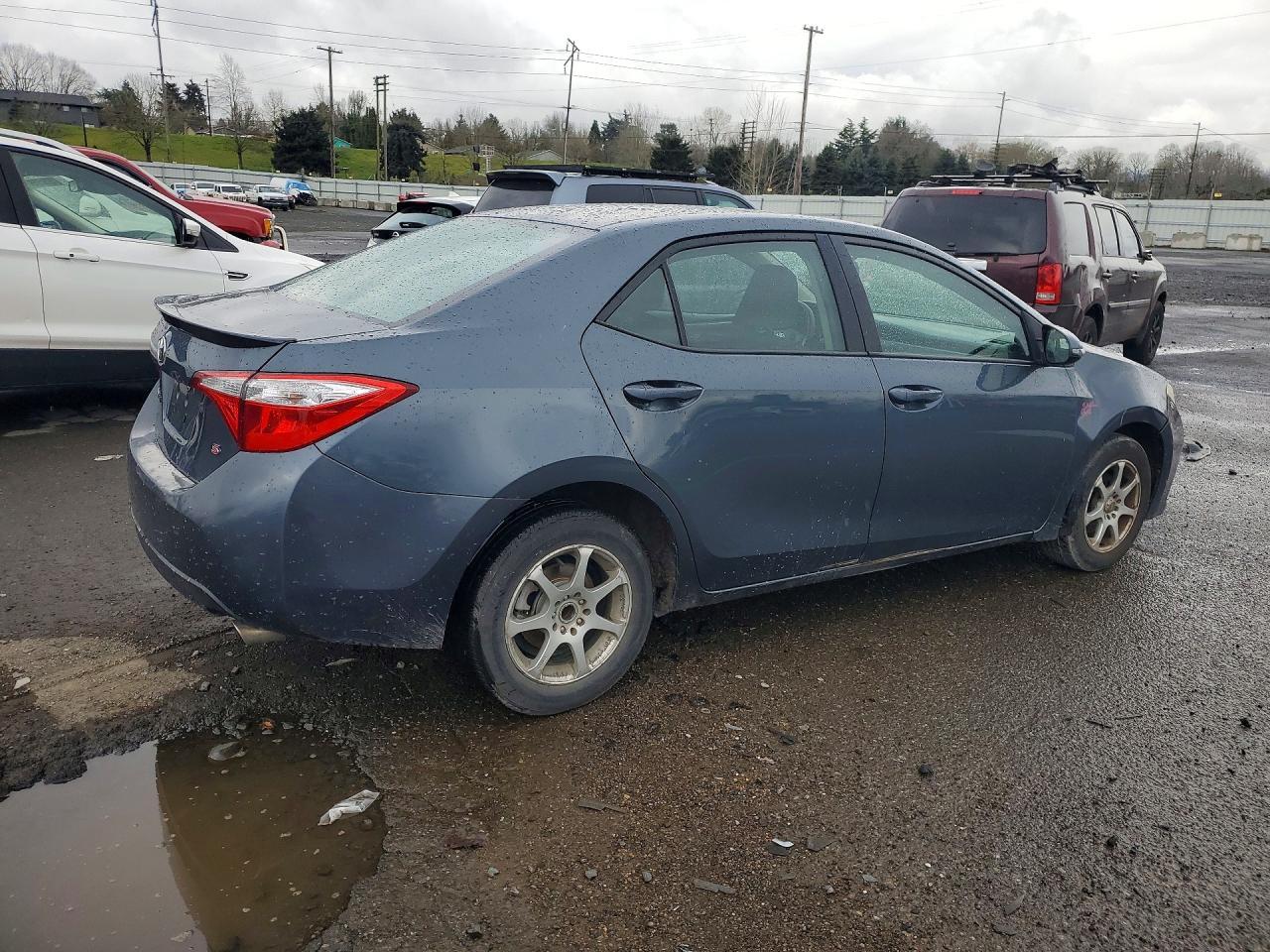 2015 TOYOTA COROLLA