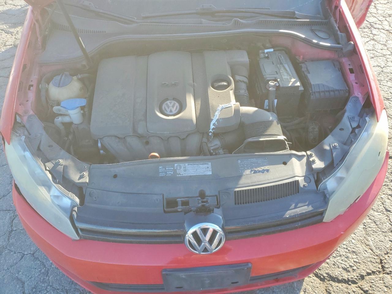 2011 VOLKSWAGEN GOLF