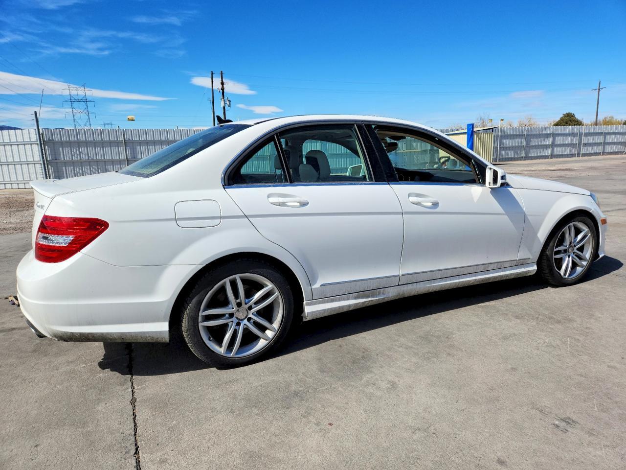 2013 MERCEDES-BENZ C-CLASS