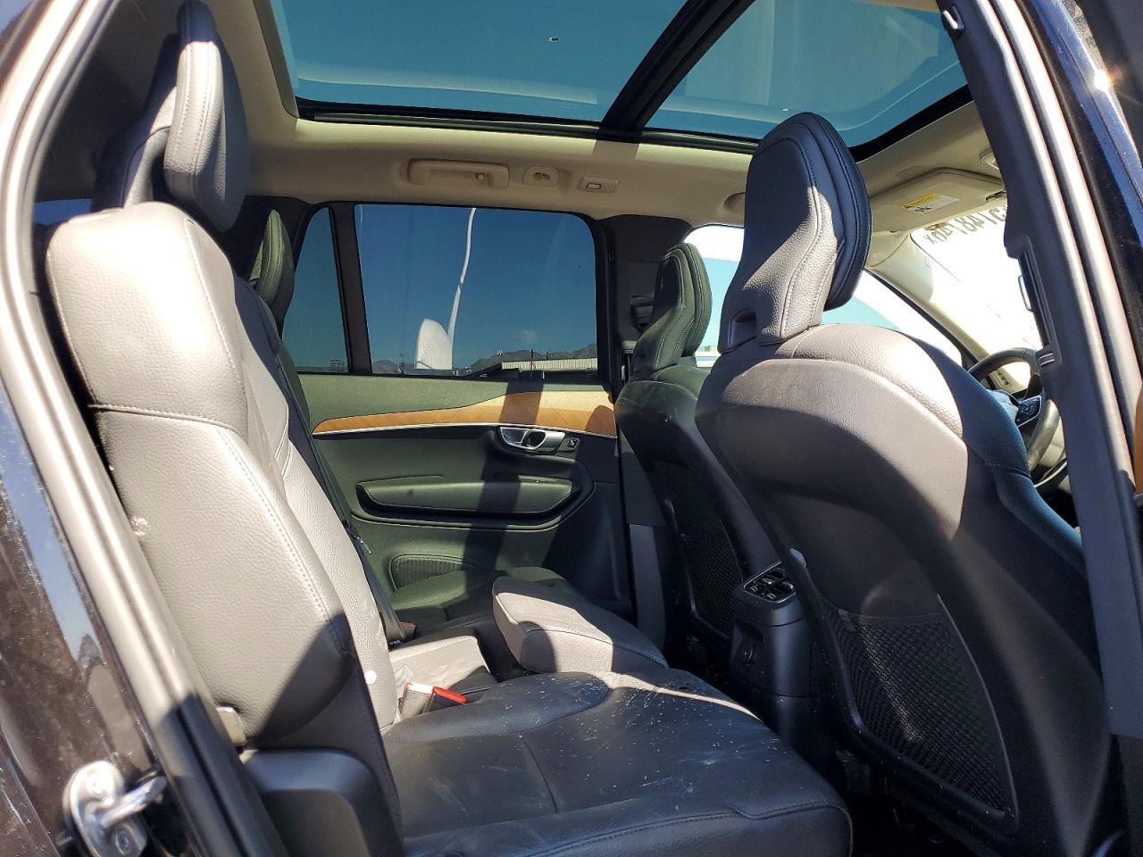 2024 VOLVO XC90
