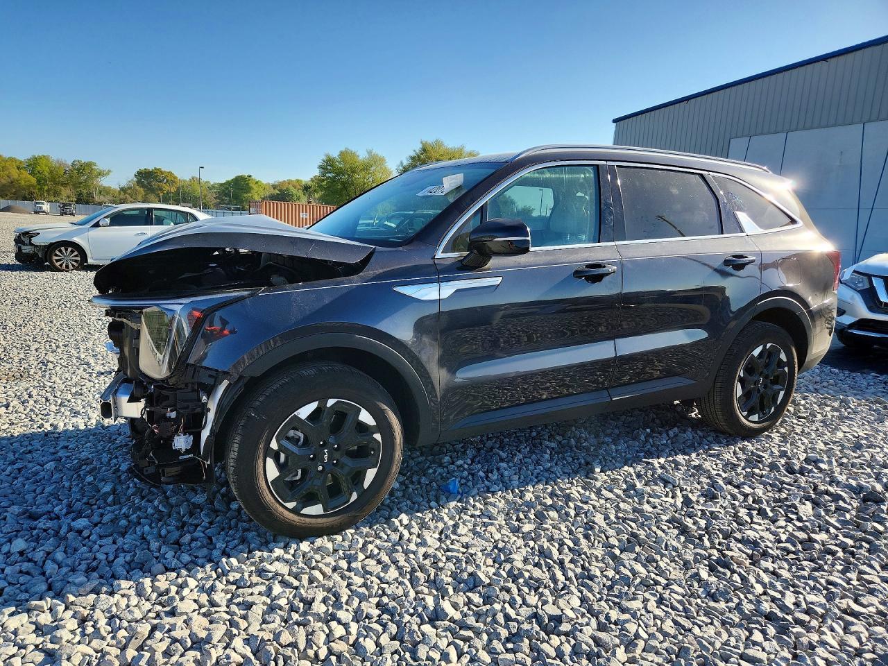 2025 KIA SORENTO