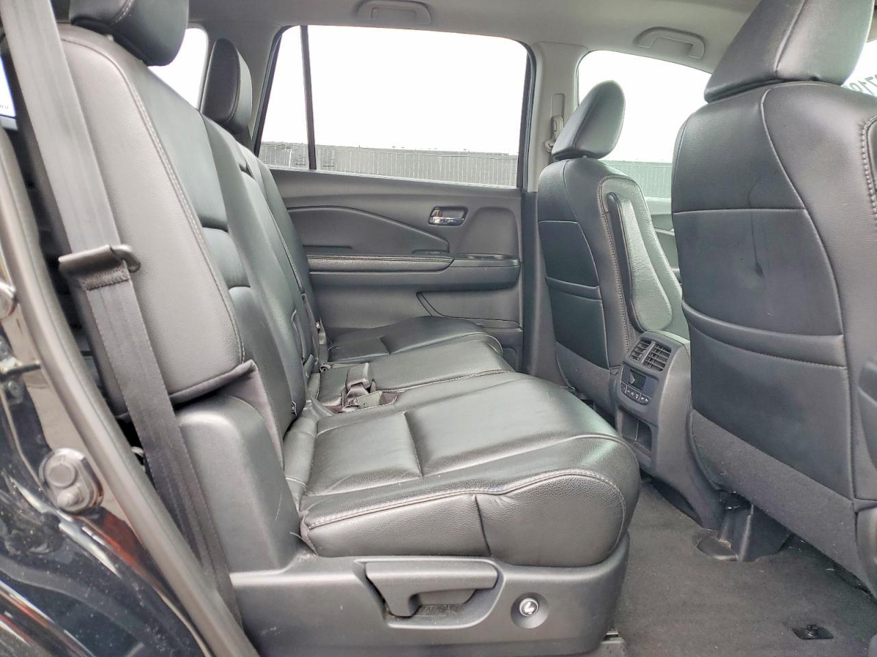 2017 HONDA PILOT