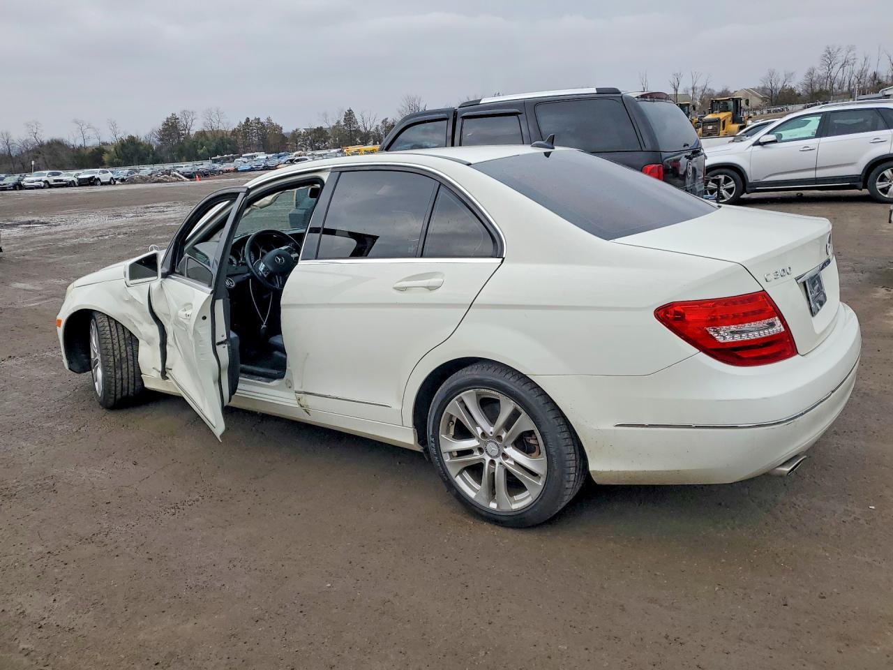 2012 MERCEDES-BENZ C-CLASS