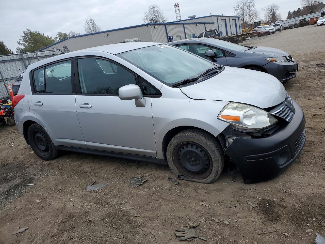 2009 NISSAN VERSA