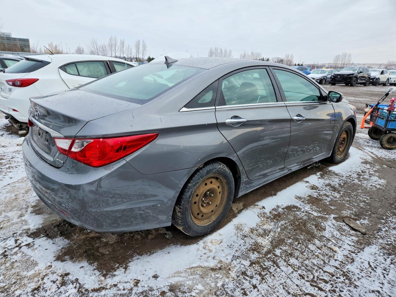 2013 HYUNDAI SONATA