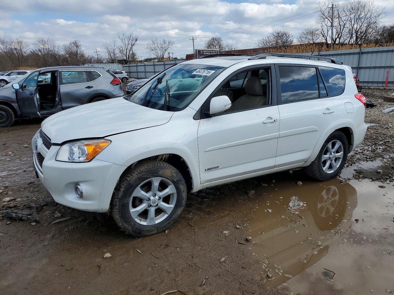 2011 TOYOTA RAV4