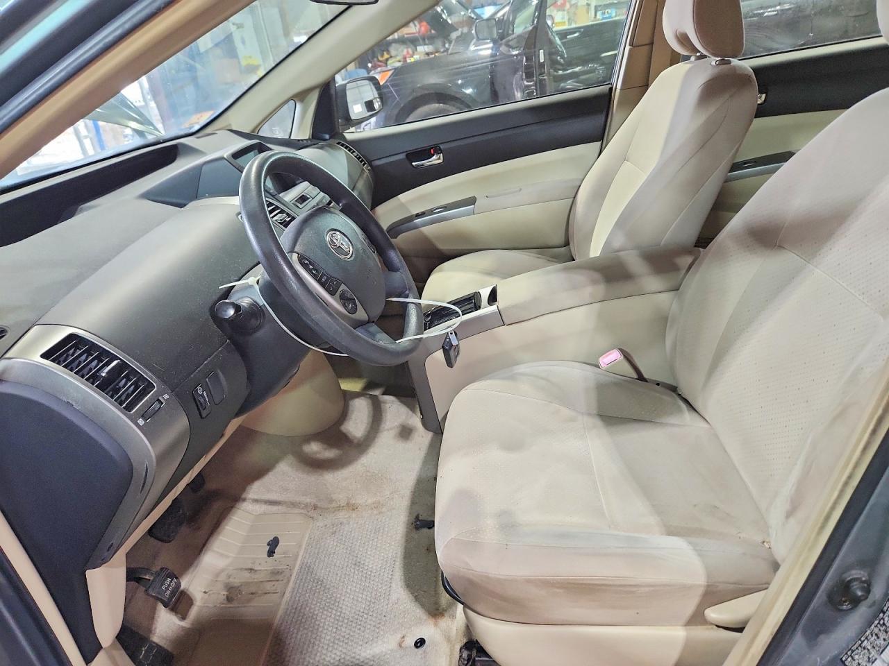 2004 TOYOTA PRIUS