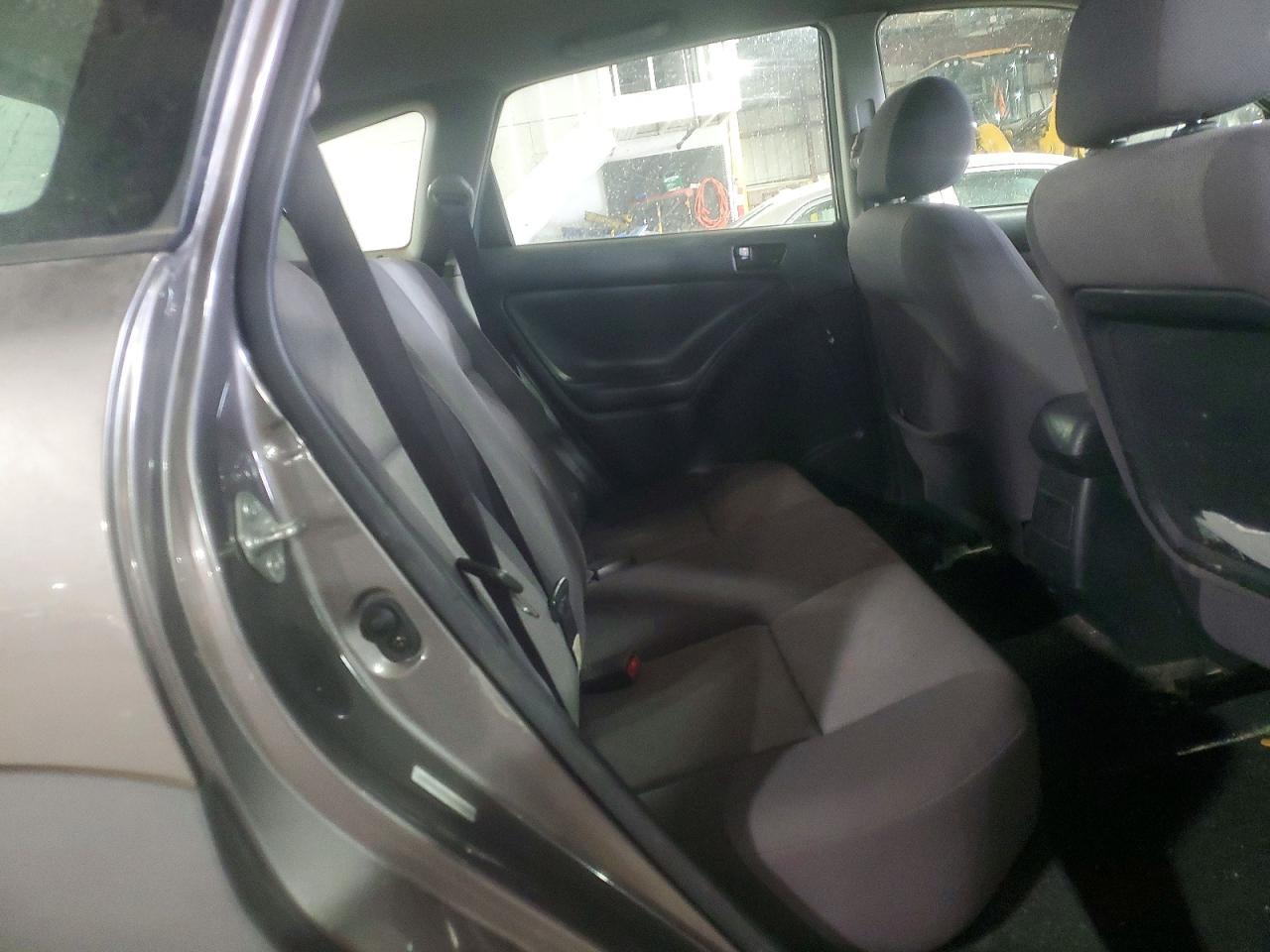 2004 PONTIAC VIBE