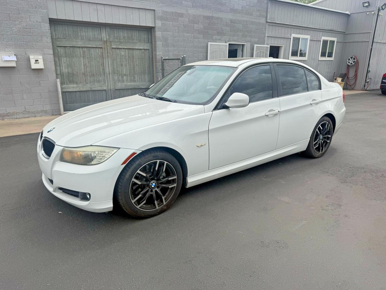 2011 BMW 3 SERIES