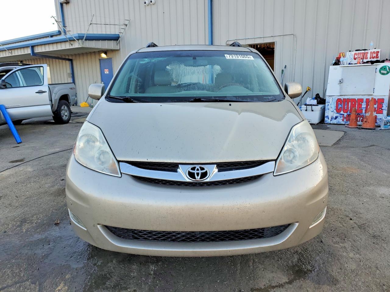 2008 TOYOTA SIENNA