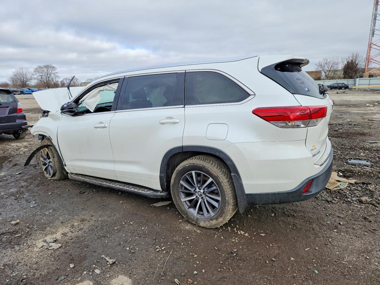 2018 TOYOTA HIGHLANDER