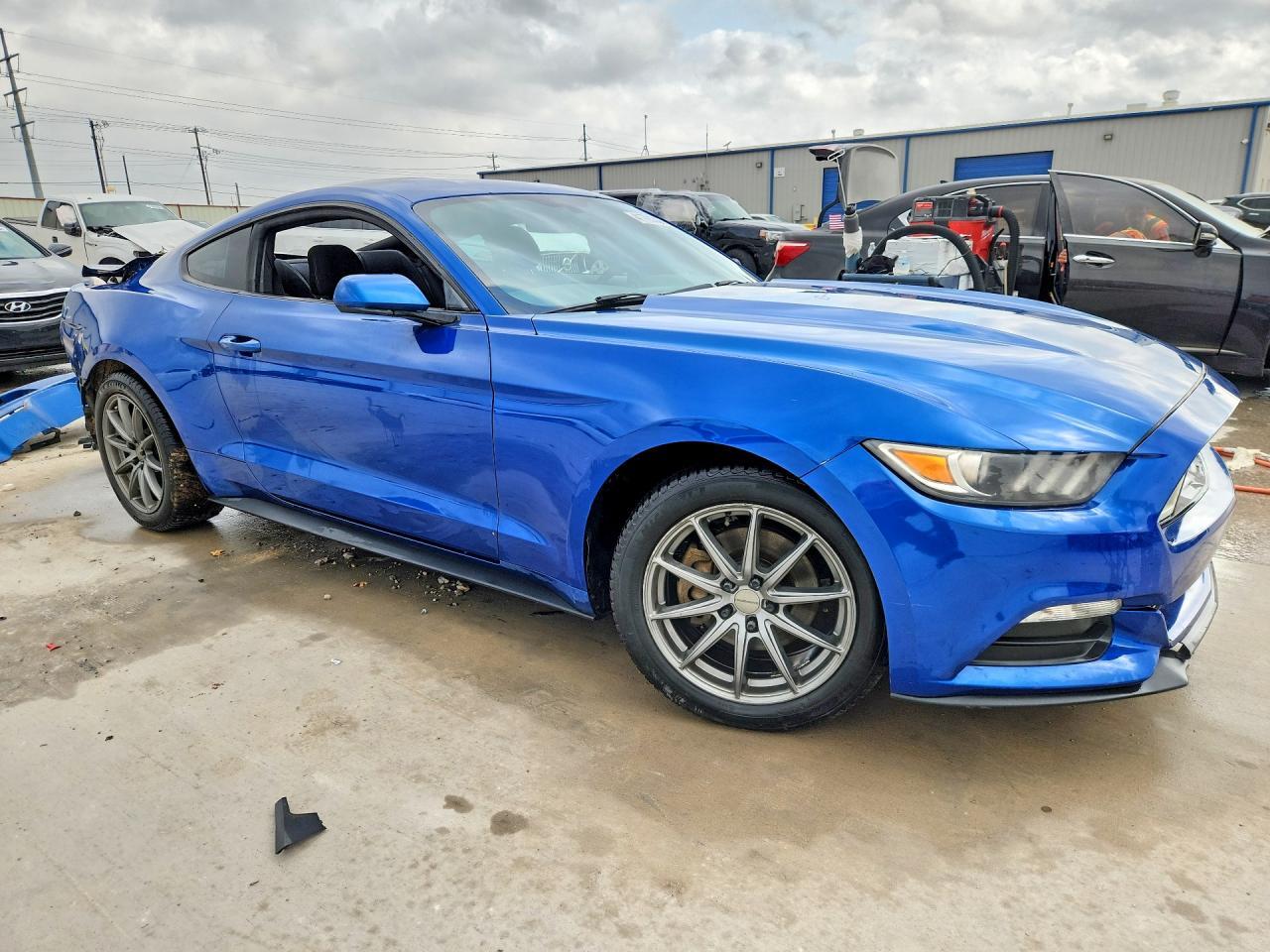 2017 FORD MUSTANG