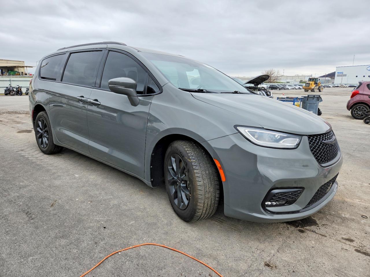 2021 CHRYSLER Pacifica