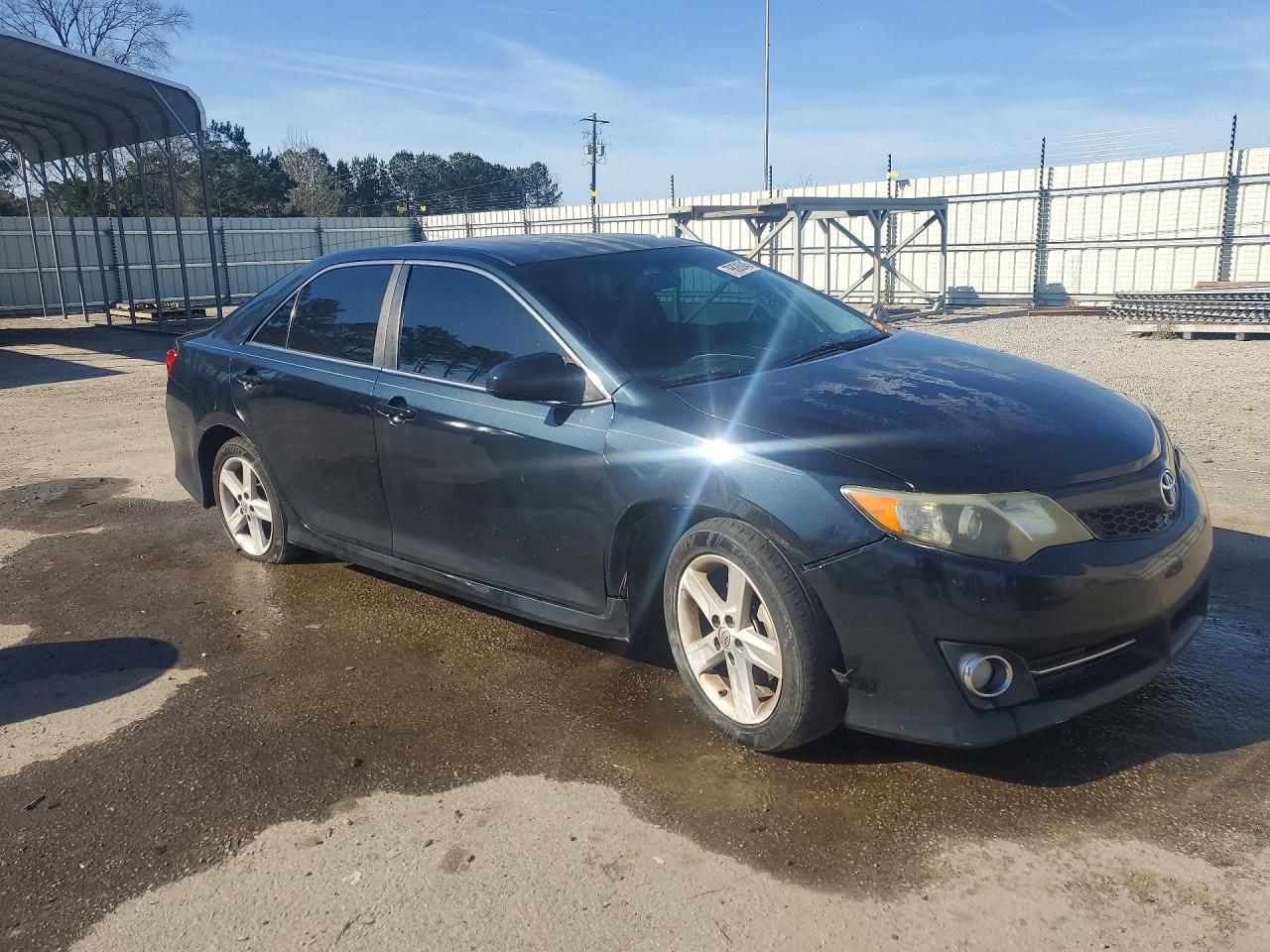 2014 TOYOTA CAMRY