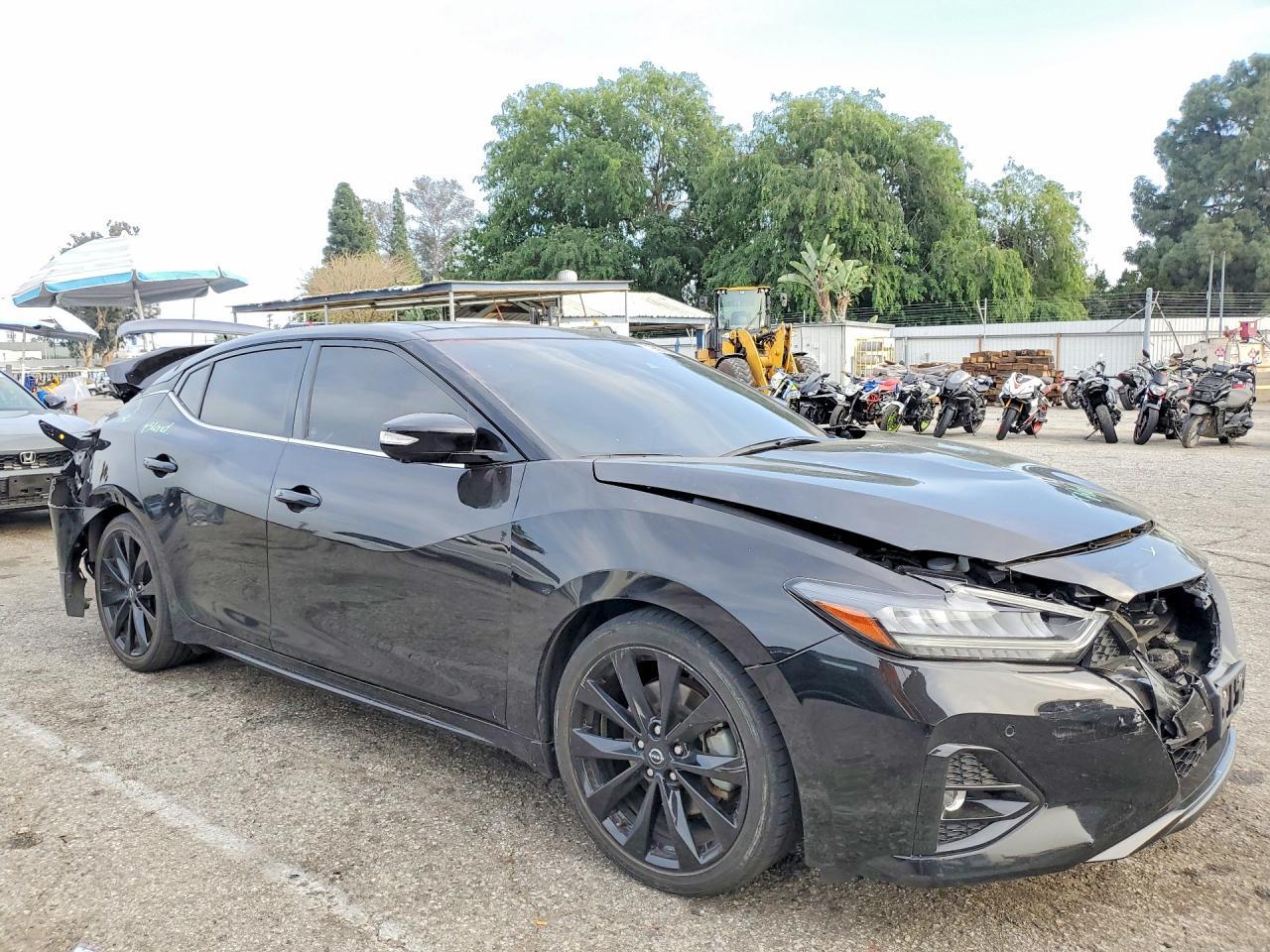 2023 NISSAN Maxima