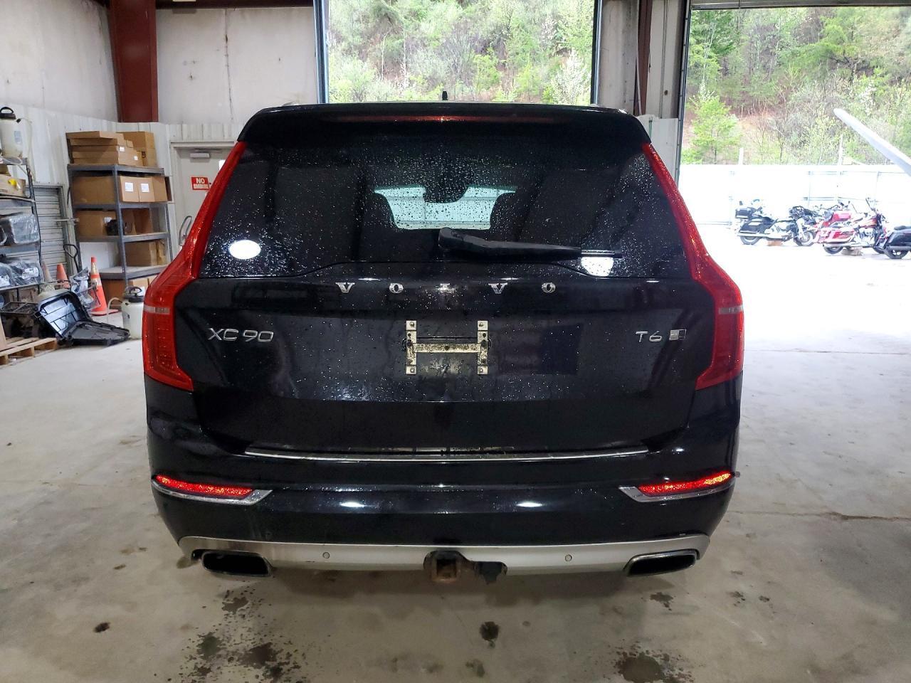 2017 VOLVO XC90