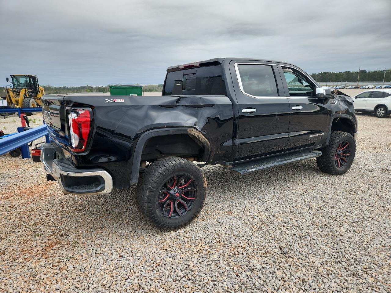 2023 GMC Sierra