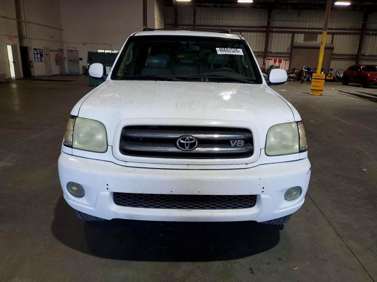 2004 TOYOTA Sequoia