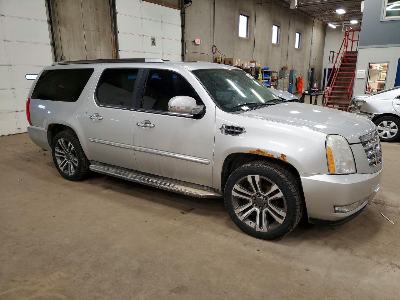 2010 CADILLAC Escalade ESV