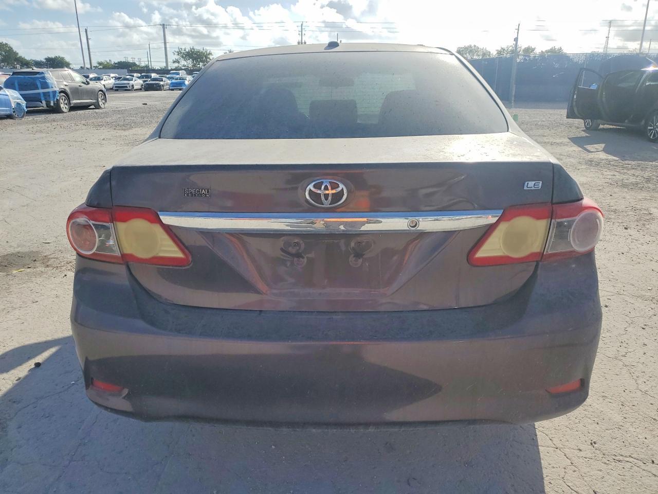 2013 TOYOTA COROLLA